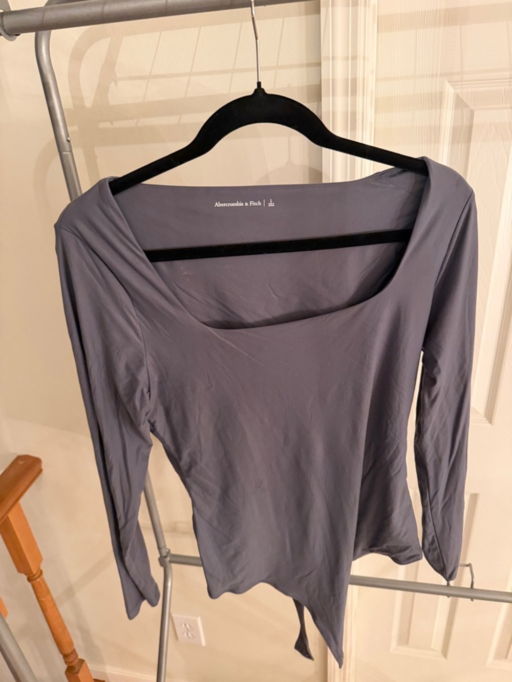 Abercrombie & Fitch Scoop-Neck Long-Sleeve Bodysuit - Slate